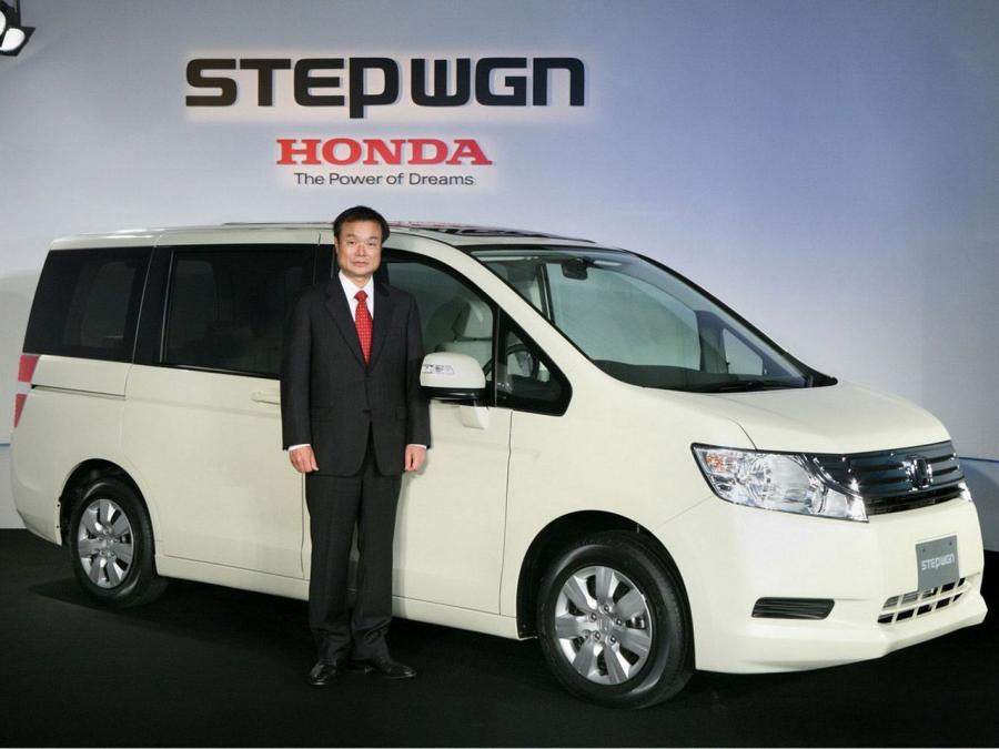  Honda Step Wagon Stepwgn 2009 года  (фото 5 из 11)